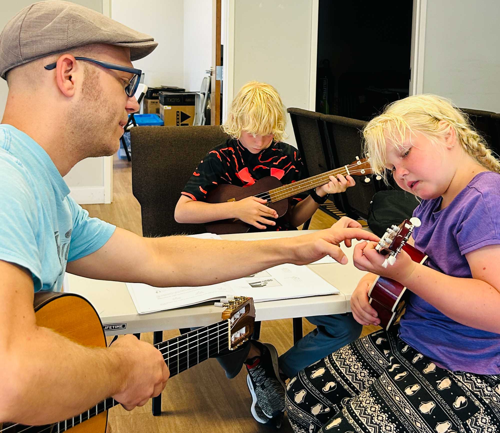Sebastian Isabell ukulele